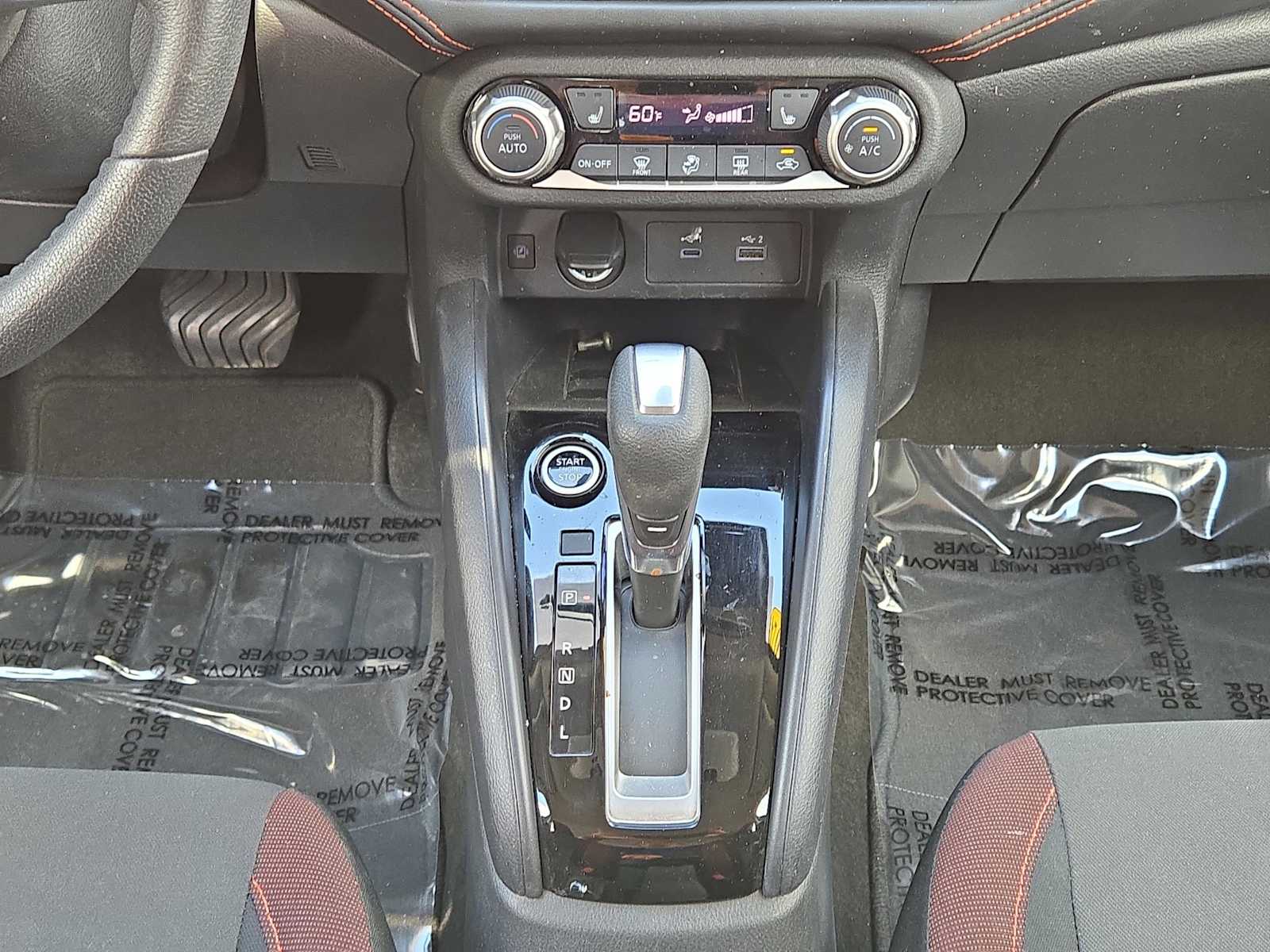 2024 Nissan Versa 1.6 SR photo 14