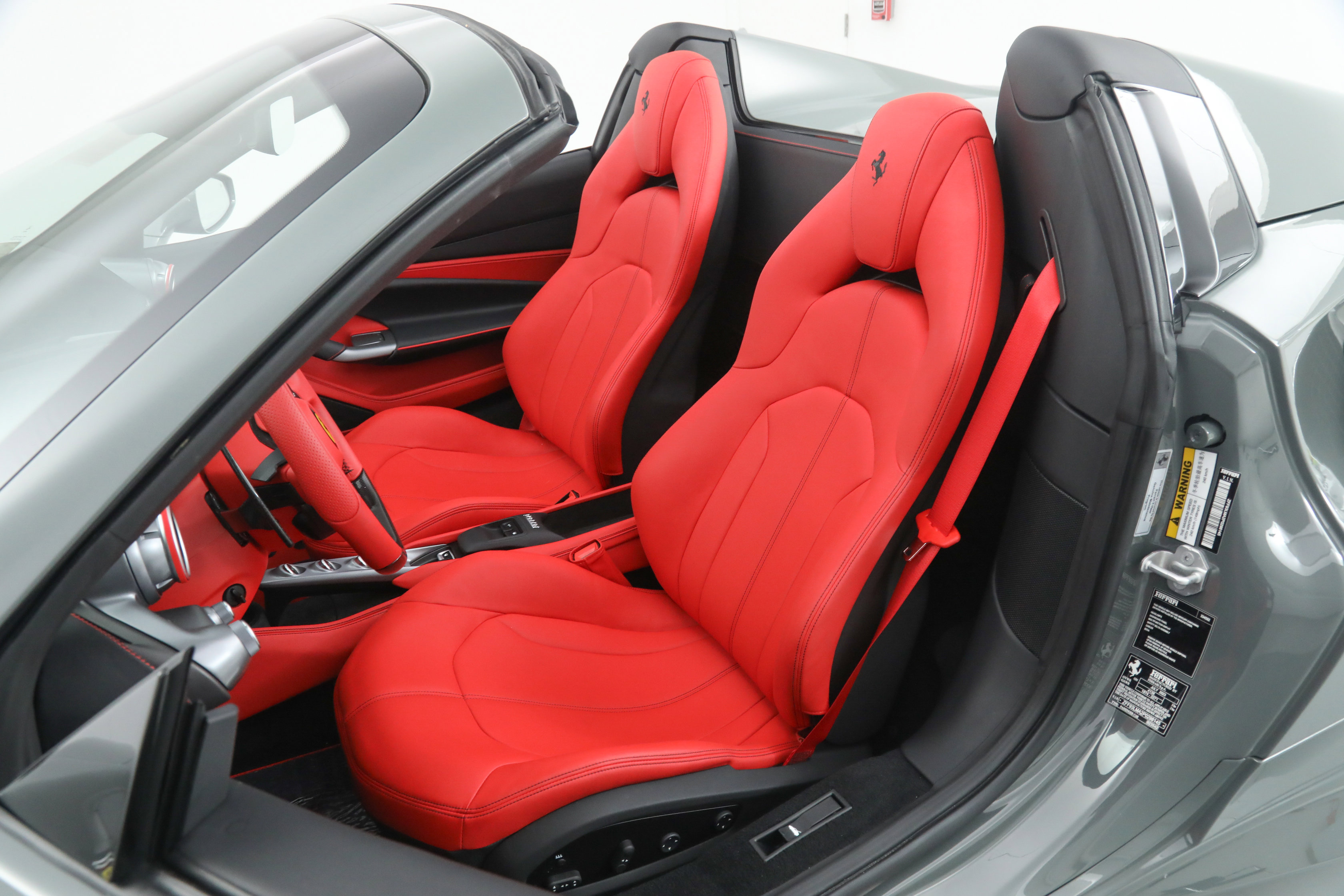 2023 Ferrari F8 Spider photo 3