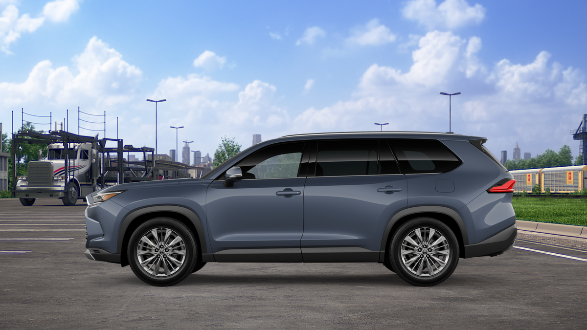 2026 Toyota Grand Highlander Platinum AWD photo 4