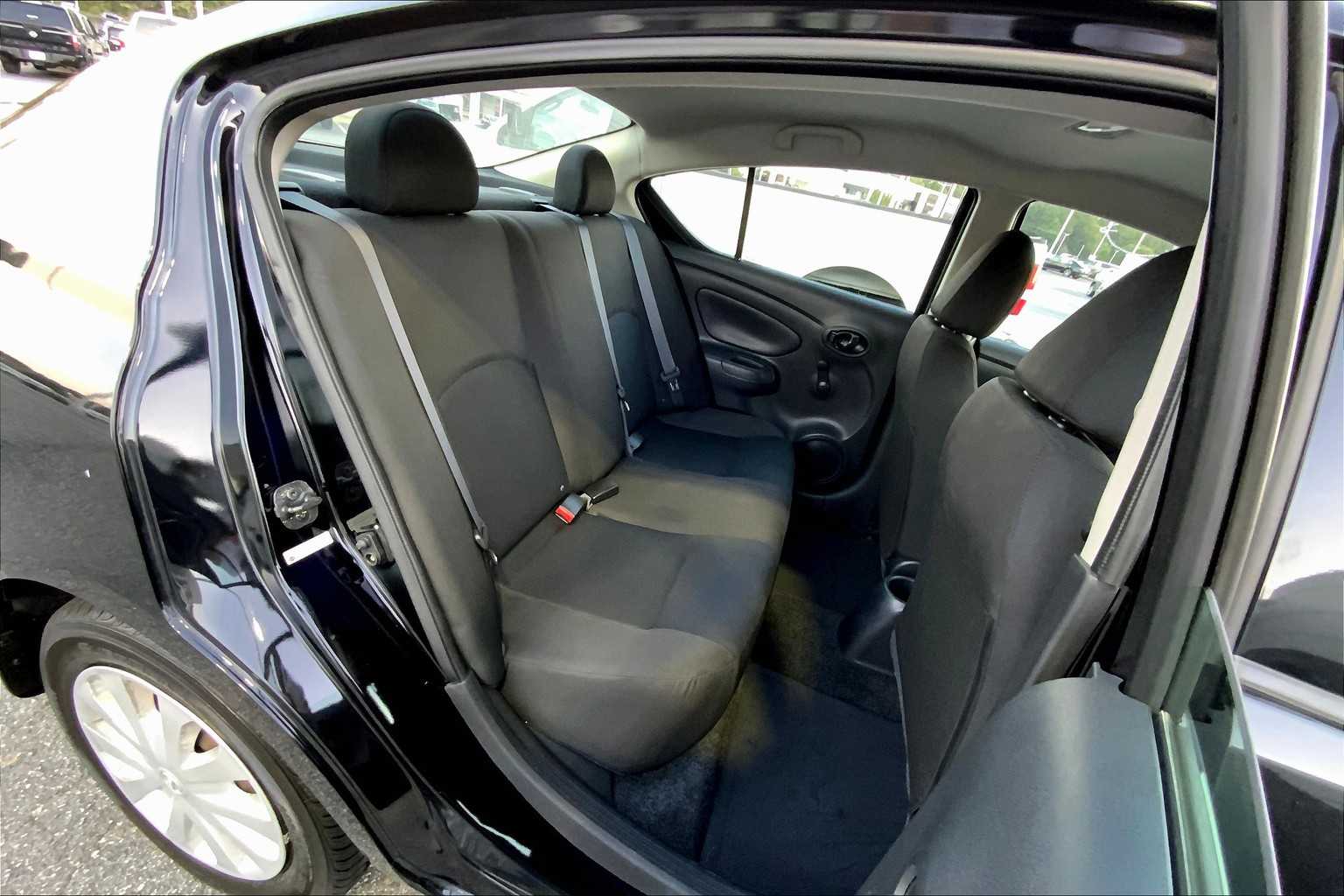 2018 Nissan Versa 1.6 S photo 15
