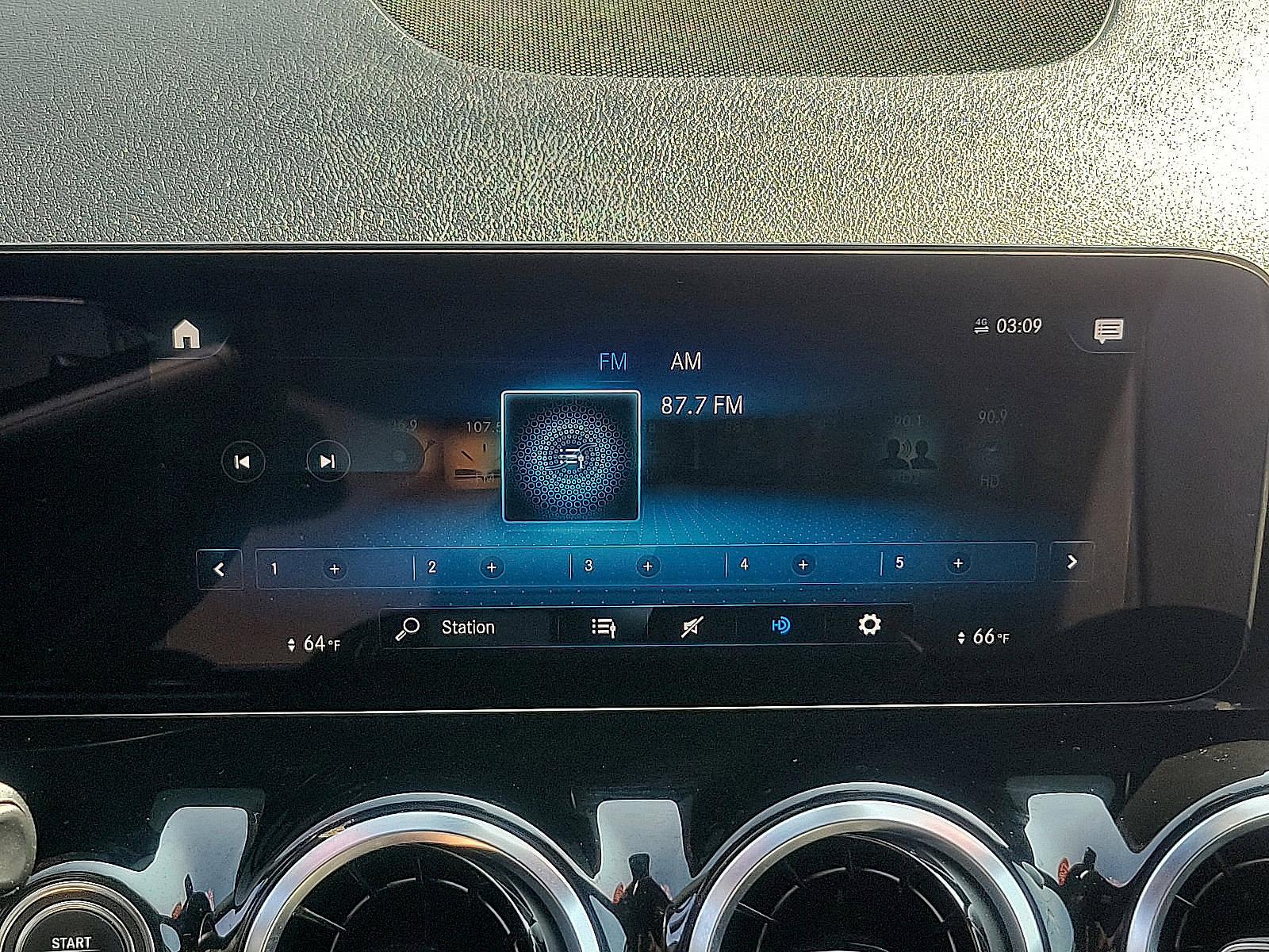2023 Mercedes Benz GLA 250 4MATIC photo 17