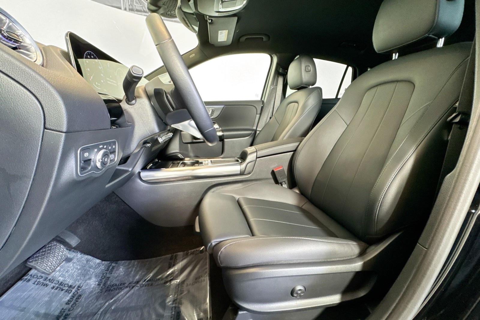 2025 Mercedes Benz GLA 250 photo 17