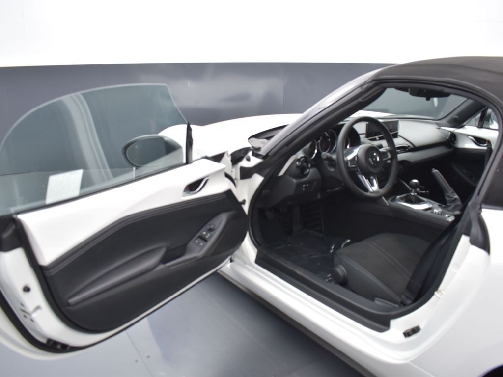 2025 Mazda MX-5 Miata Miata photo 6