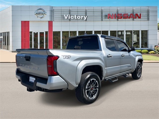 2025 Toyota Tacoma TRD Sport photo 3