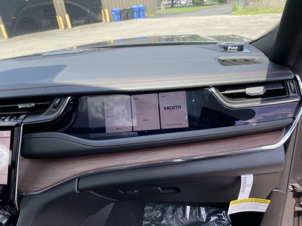 2023 Jeep Grand Cherokee Summit Reserve 4xe photo 17
