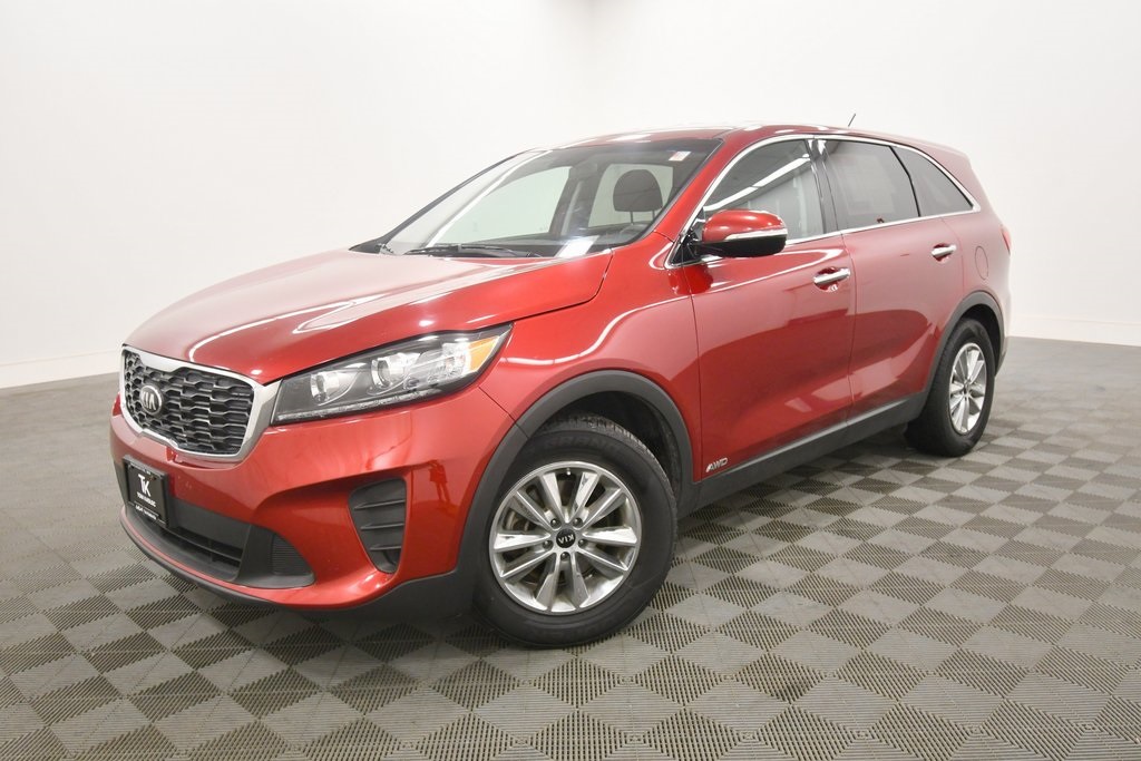 Used 2019 Kia Sorento LX with VIN 5XYPGDA56KG560081 for sale in Rochester, Minnesota