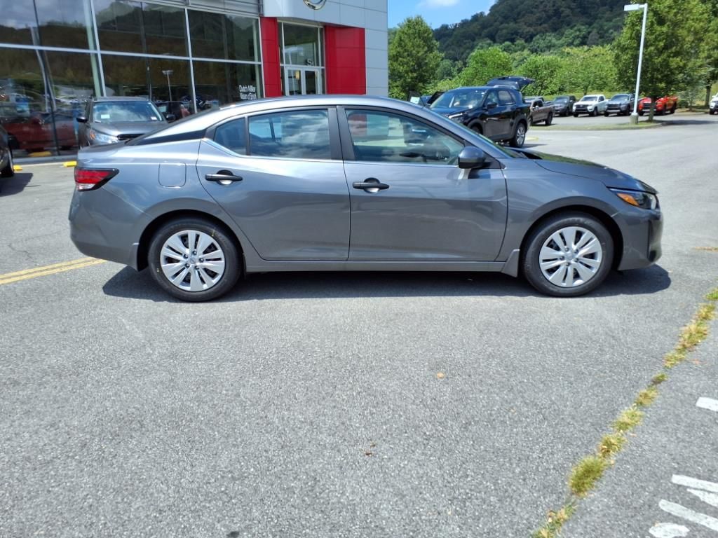2025 Nissan Sentra S photo 2