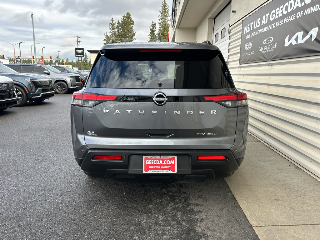2024 Nissan Pathfinder SV photo 4