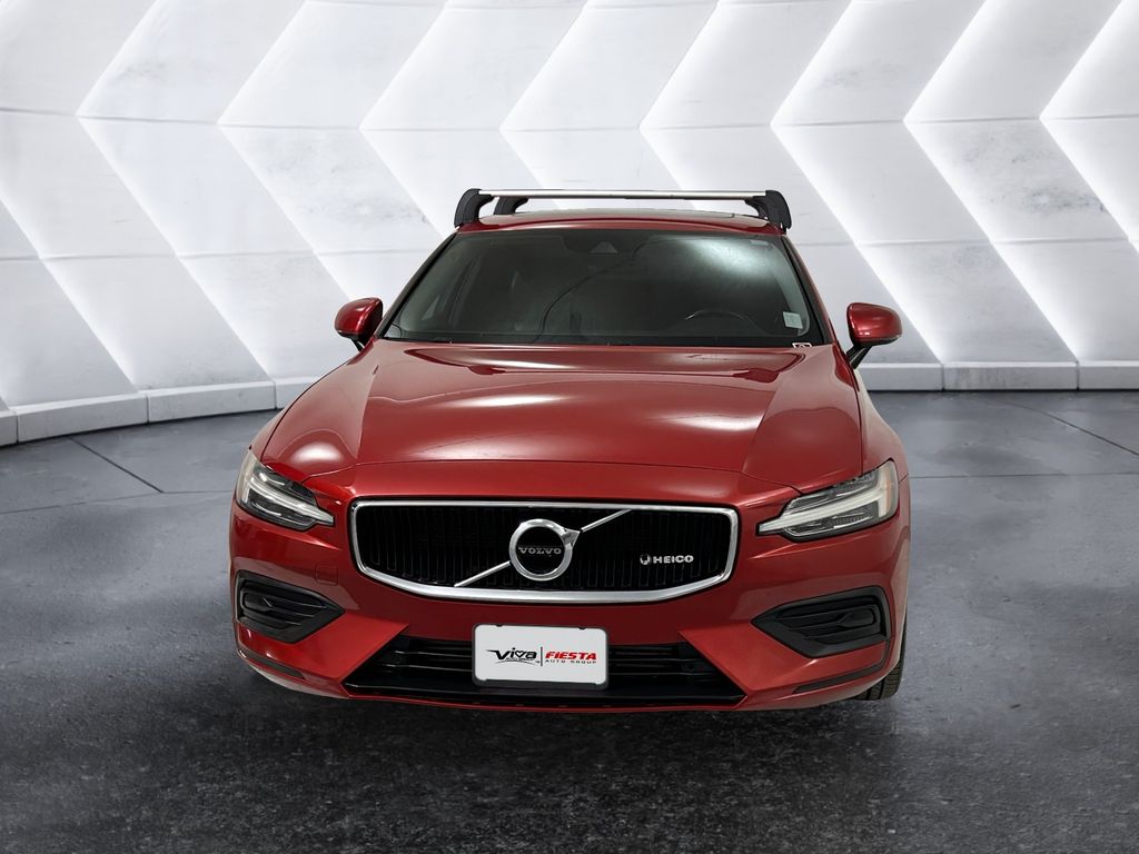 2019 Volvo S60 T6 Momentum photo 2