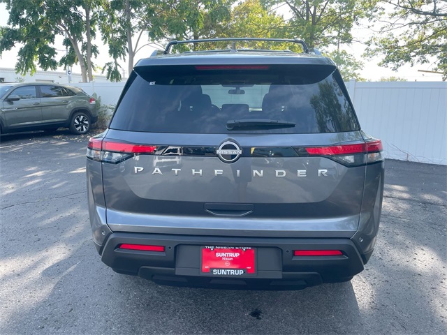 2025 Nissan Pathfinder SV photo 12