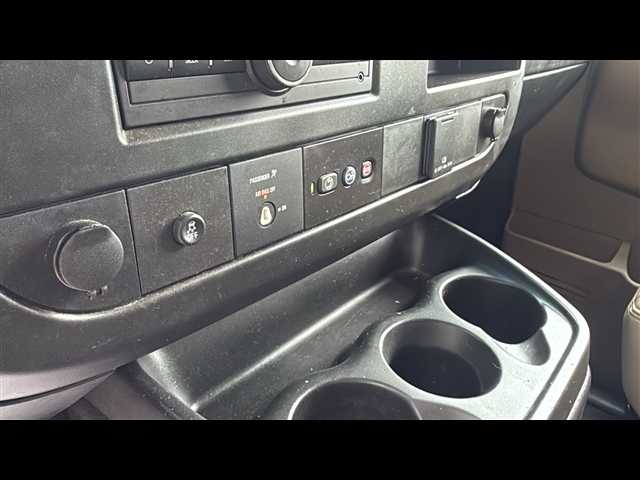 2021 Gmc Savana Cargo 2500 photo 14