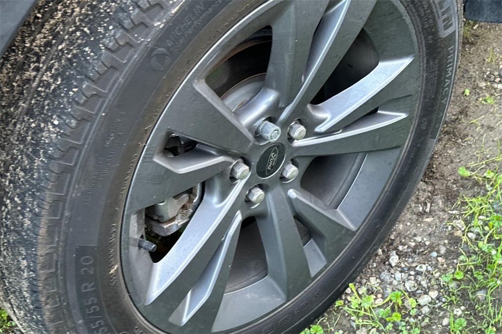 2022 Ford Explorer XLT photo 2