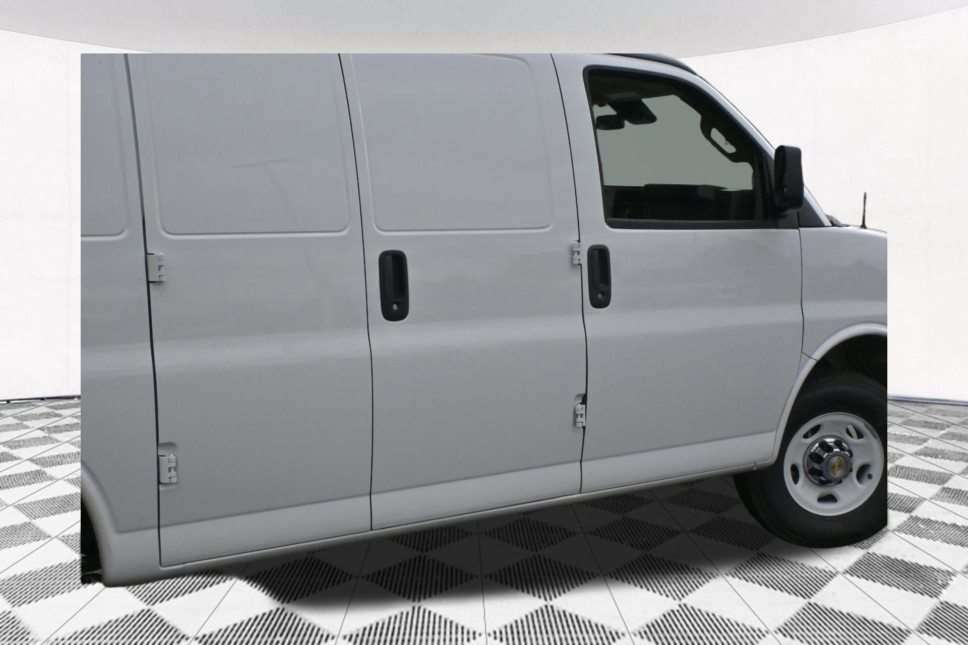 2025 Chevrolet Express Cargo Van Work photo 7