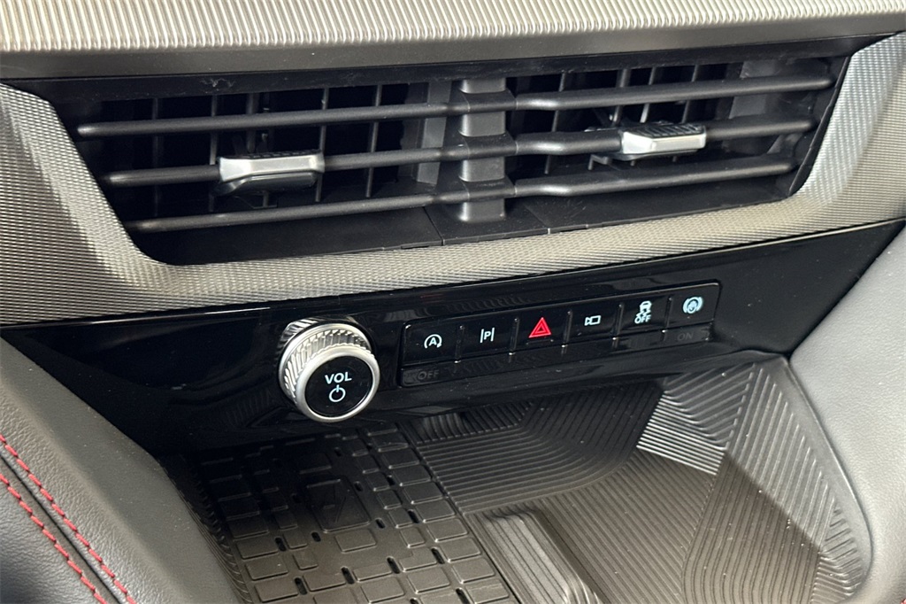 2025 Ford Explorer ST-Line photo 21