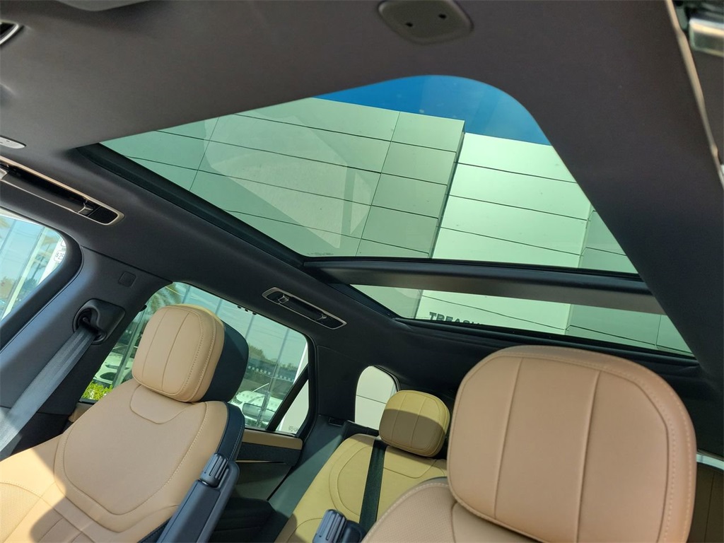 2025 Land Rover Range Rover Sport SE photo 26