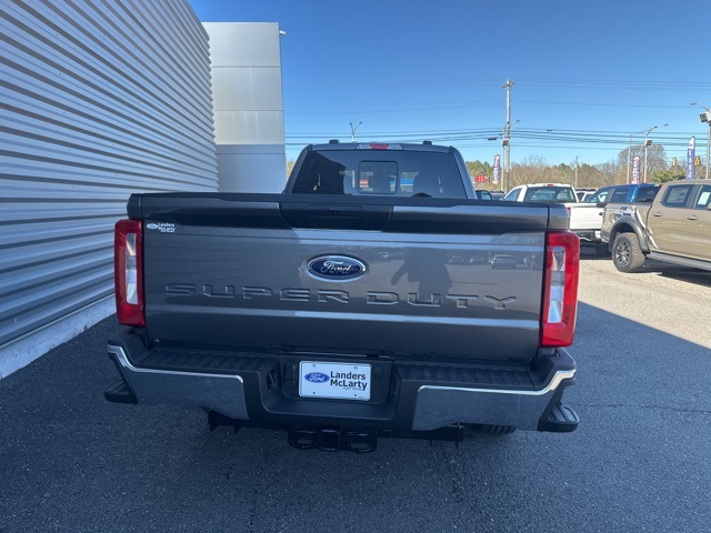 2025 Ford F-250 XL photo 4