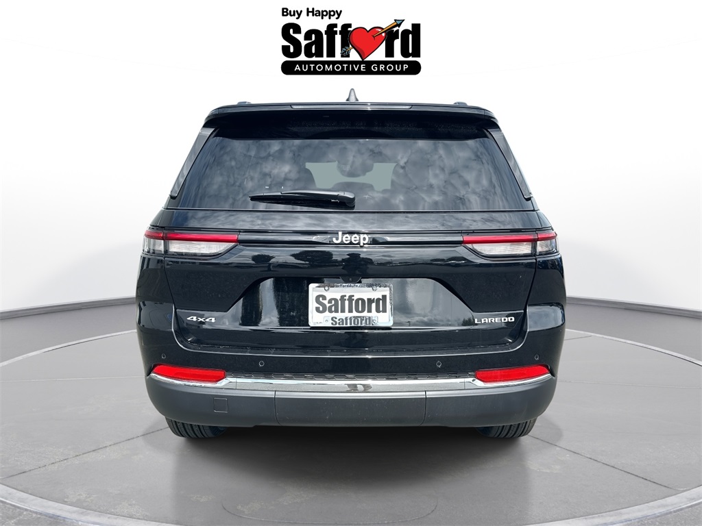 2025 Jeep Grand Cherokee Laredo photo 18