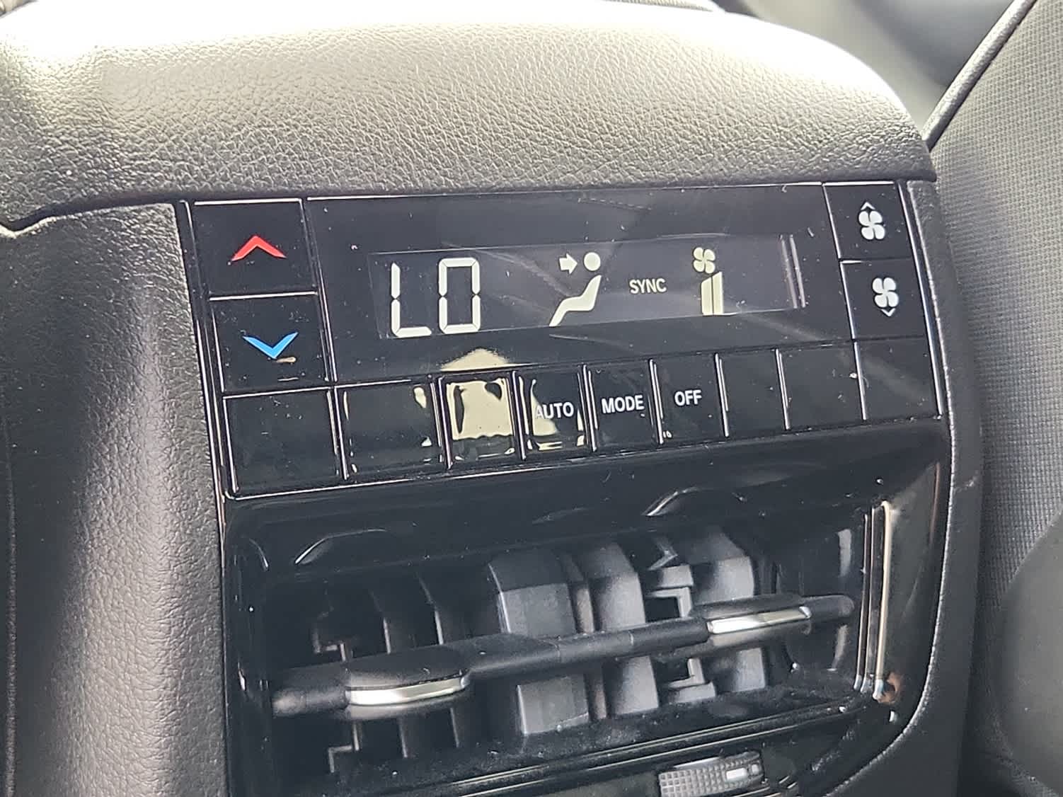 2022 Jeep Grand Cherokee Altitude photo 8