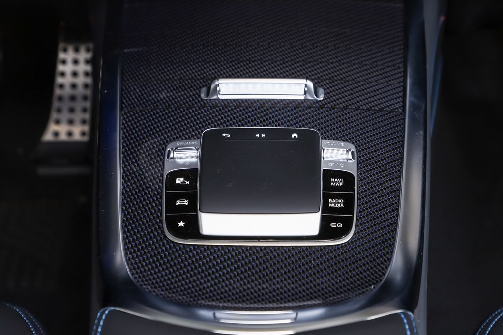 2025 Mercedes Benz G photo 18