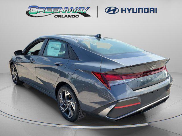 2025 Hyundai Elantra SEL Sport photo 3