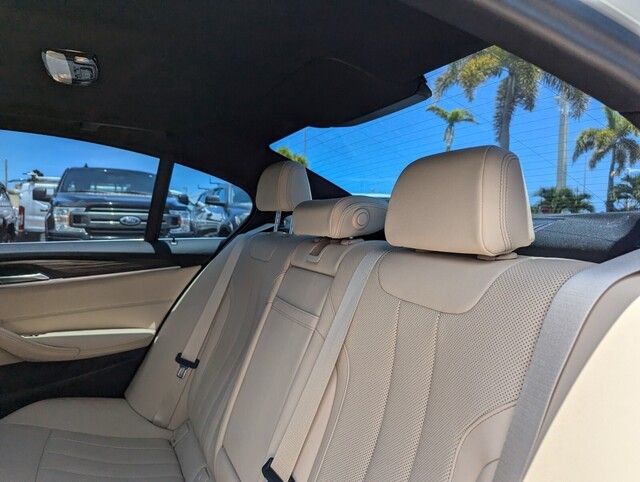 2023 Bmw 530e 5-Series photo 12
