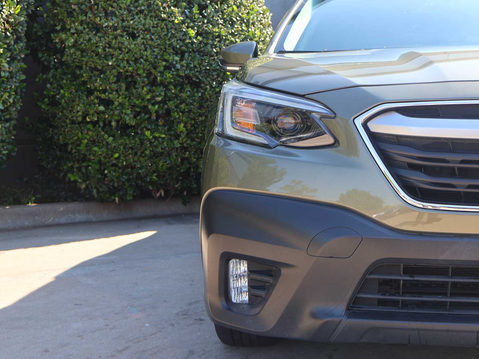 2020 Subaru Outback Premium photo 4