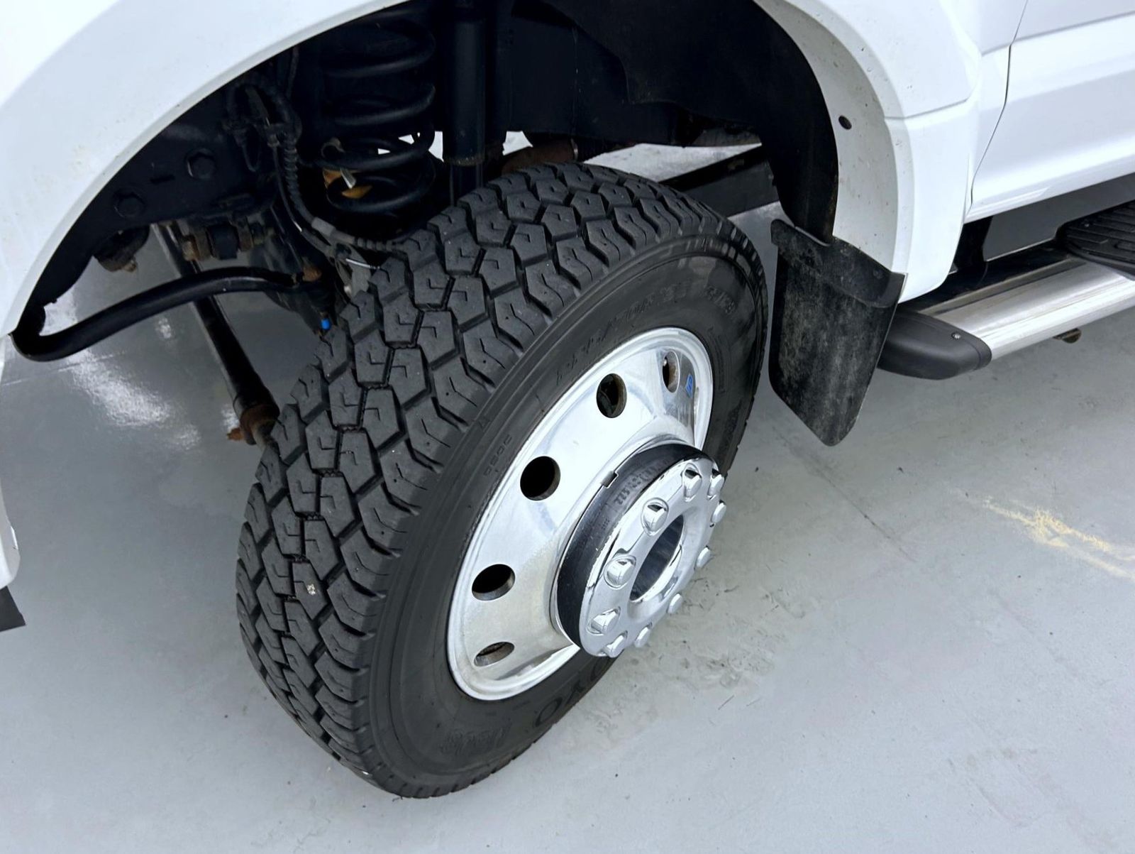 2022 Ford F-550 photo 15