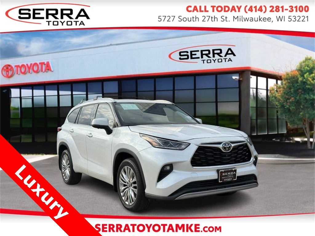 2023 Toyota Highlander Platinum's photo