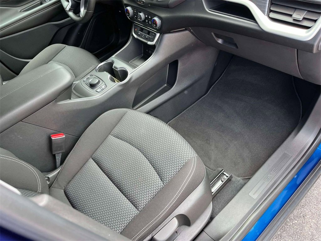 2023 Gmc Terrain SLE photo 21