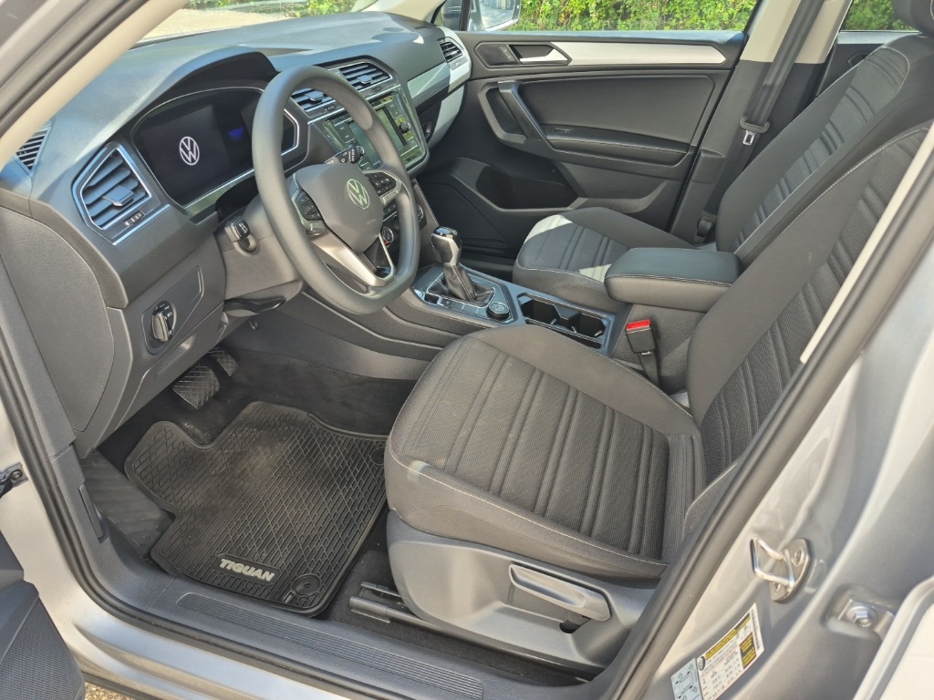 2022 Volkswagen Tiguan S photo 12