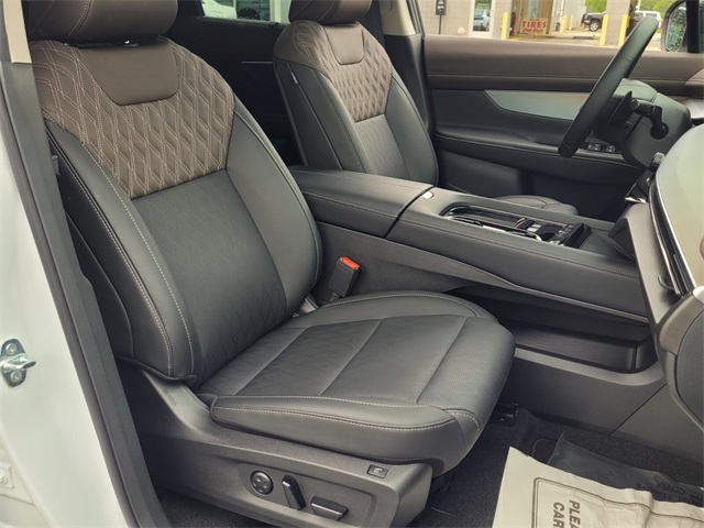 2025 Nissan Murano Platinum photo 15