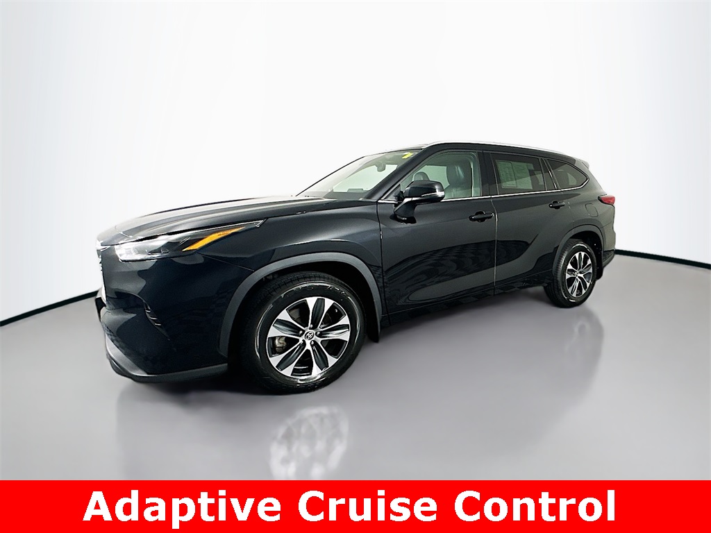 2022 Toyota Highlander XLE photo 5