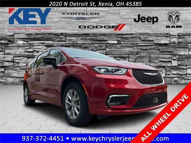 2026 Chrysler Pacifica Select's photo