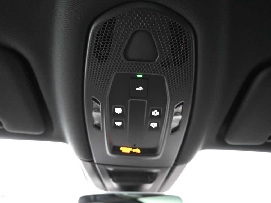 2026 Porsche Cayenne Coupe photo 8