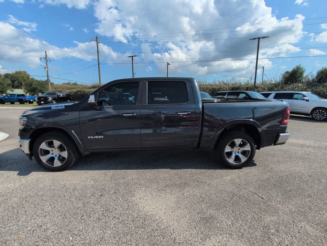 2019 Ram 1500 Laramie photo 2