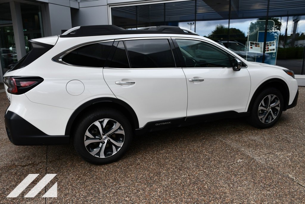 2022 Subaru Outback Touring photo 8