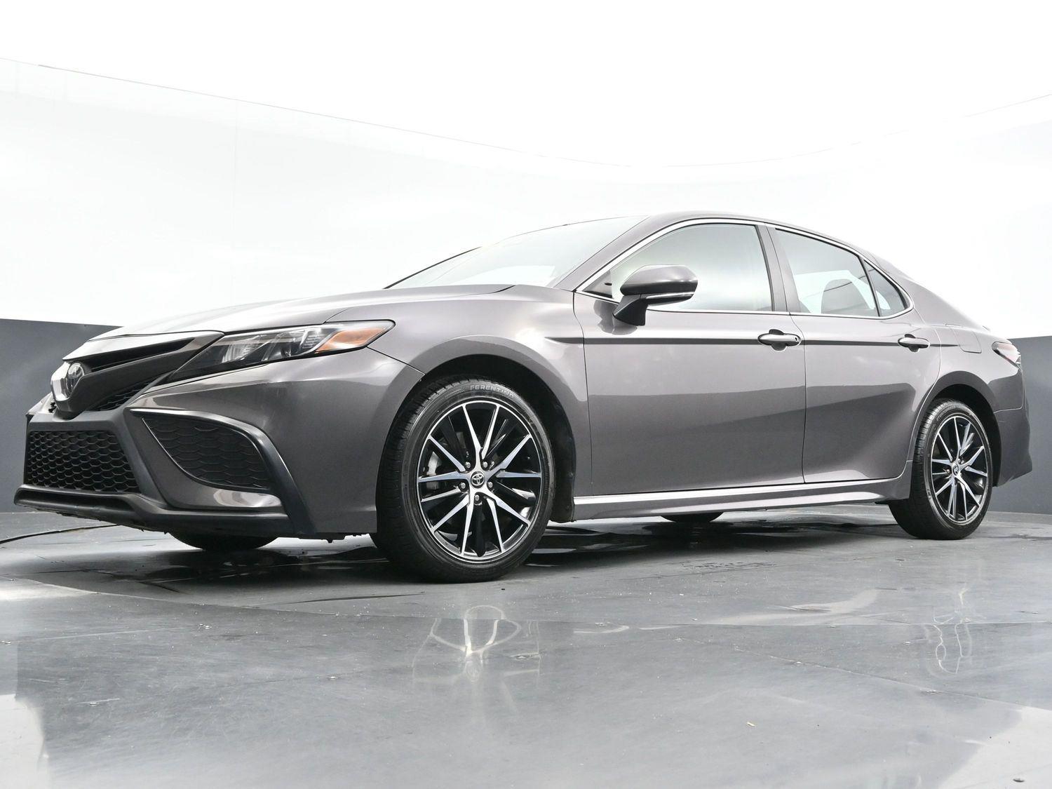 2022 Toyota Camry SE photo 42