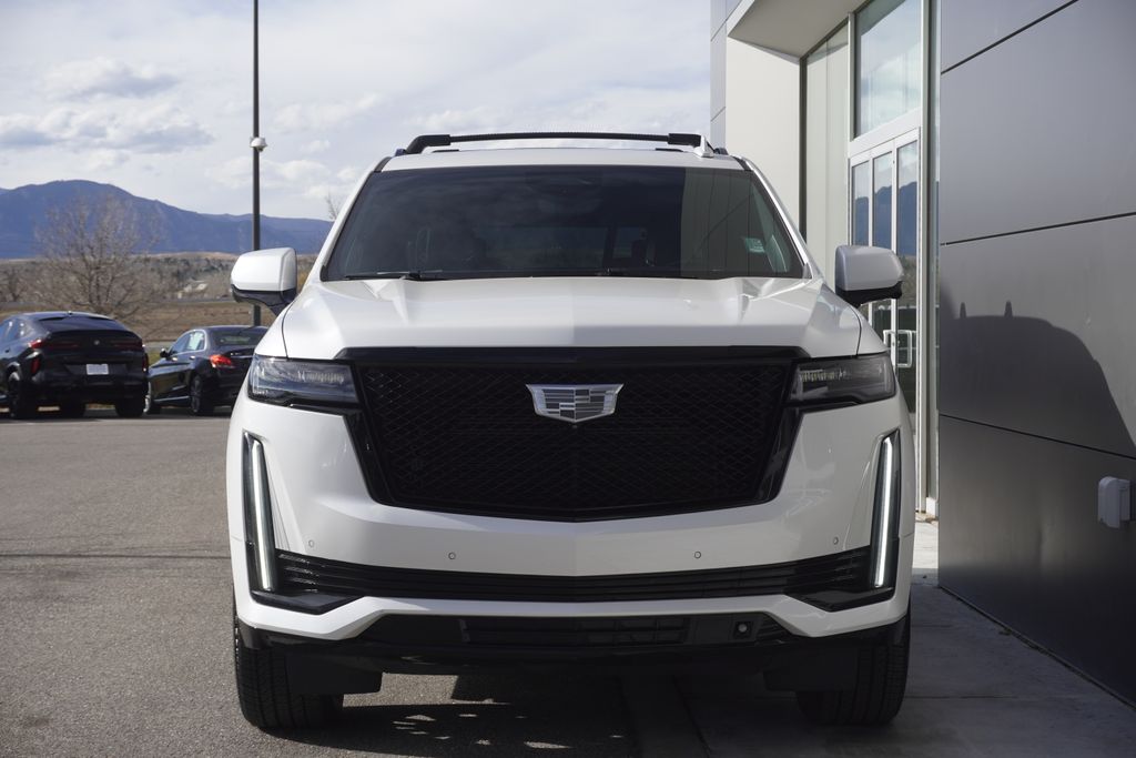 2021 Cadillac Escalade Sport photo 3