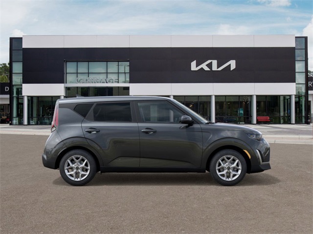 2025 Kia Soul LX S photo 4