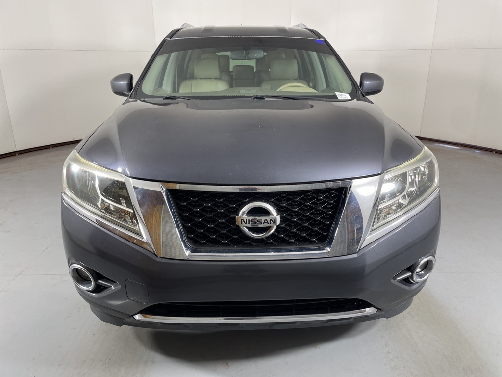 2014 Nissan Pathfinder SL photo 2