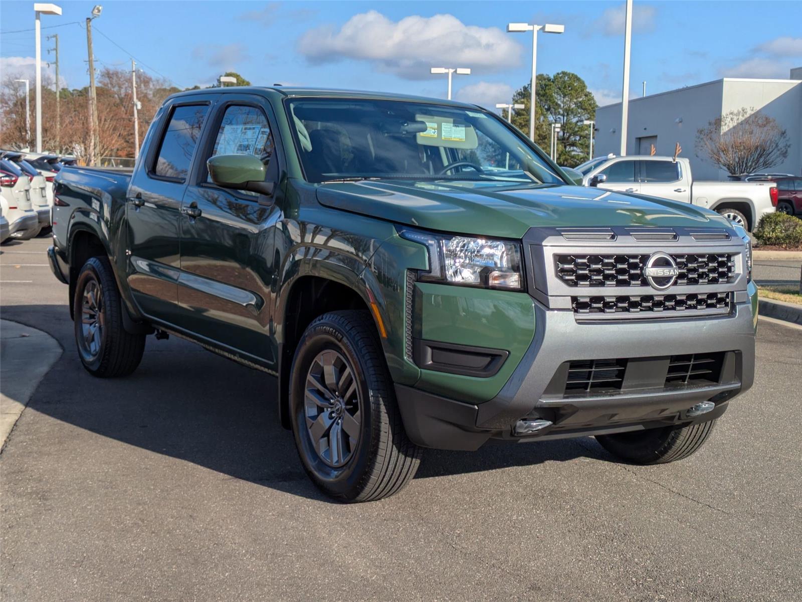 2025 Nissan Frontier SV photo 3