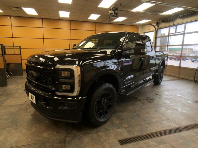 2026 Ford F-250 Lariat photo 4