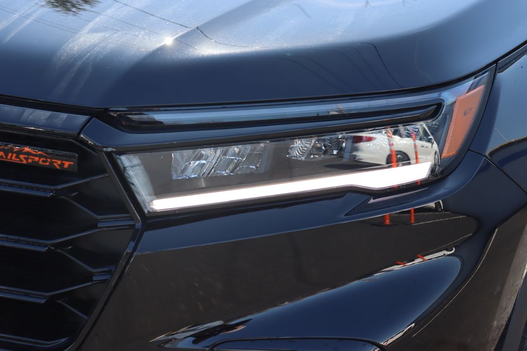 2025 Honda Pilot TrailSport photo 9
