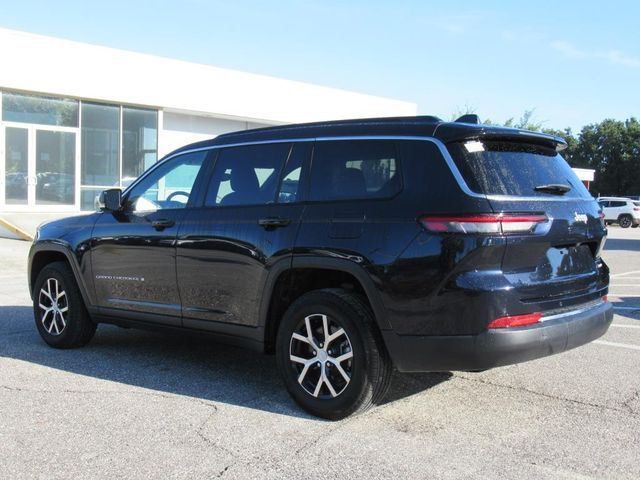 2024 Jeep Grand Cherokee Limited photo 3