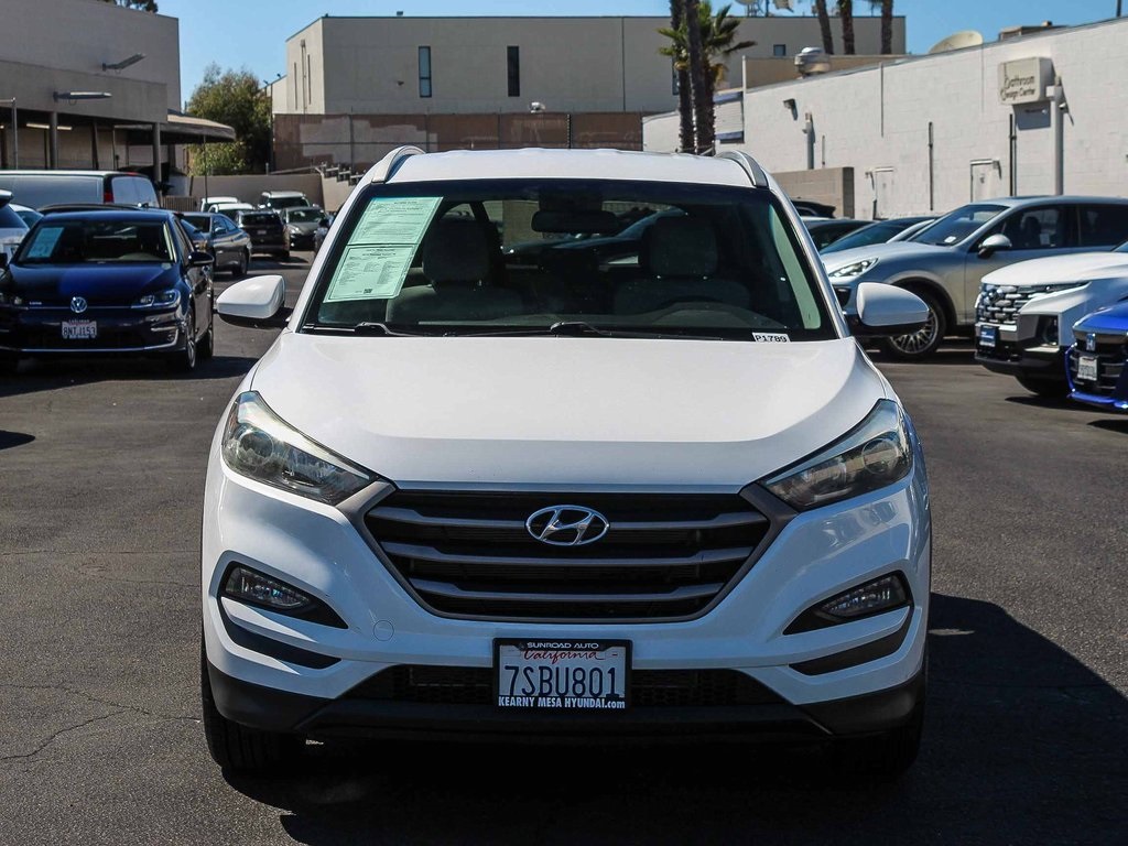 2016 Hyundai Tucson SE photo 2