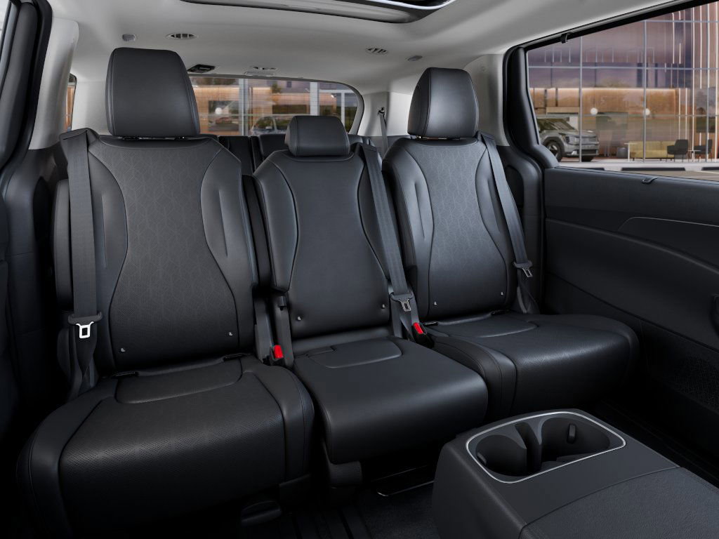 2025 Kia Carnival SX photo 16