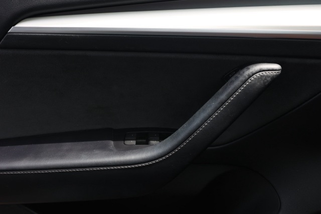 2022 Tesla Model 3 Long Range photo 18