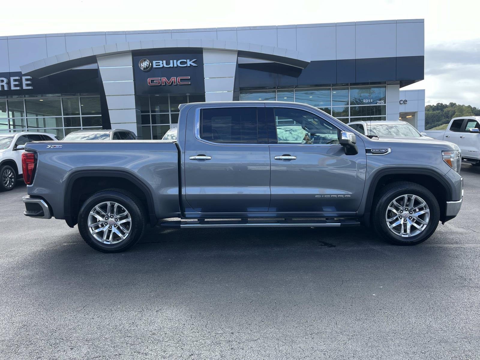 2019 Gmc Sierra 1500 SLT photo 2