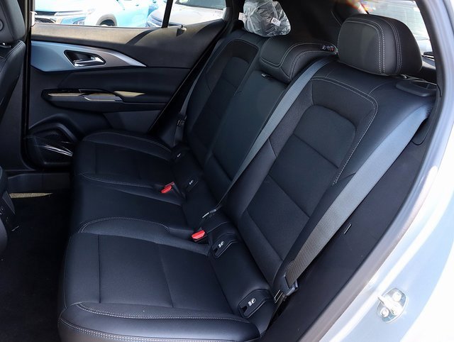 2025 Chevrolet Equinox EV 1LT photo 12