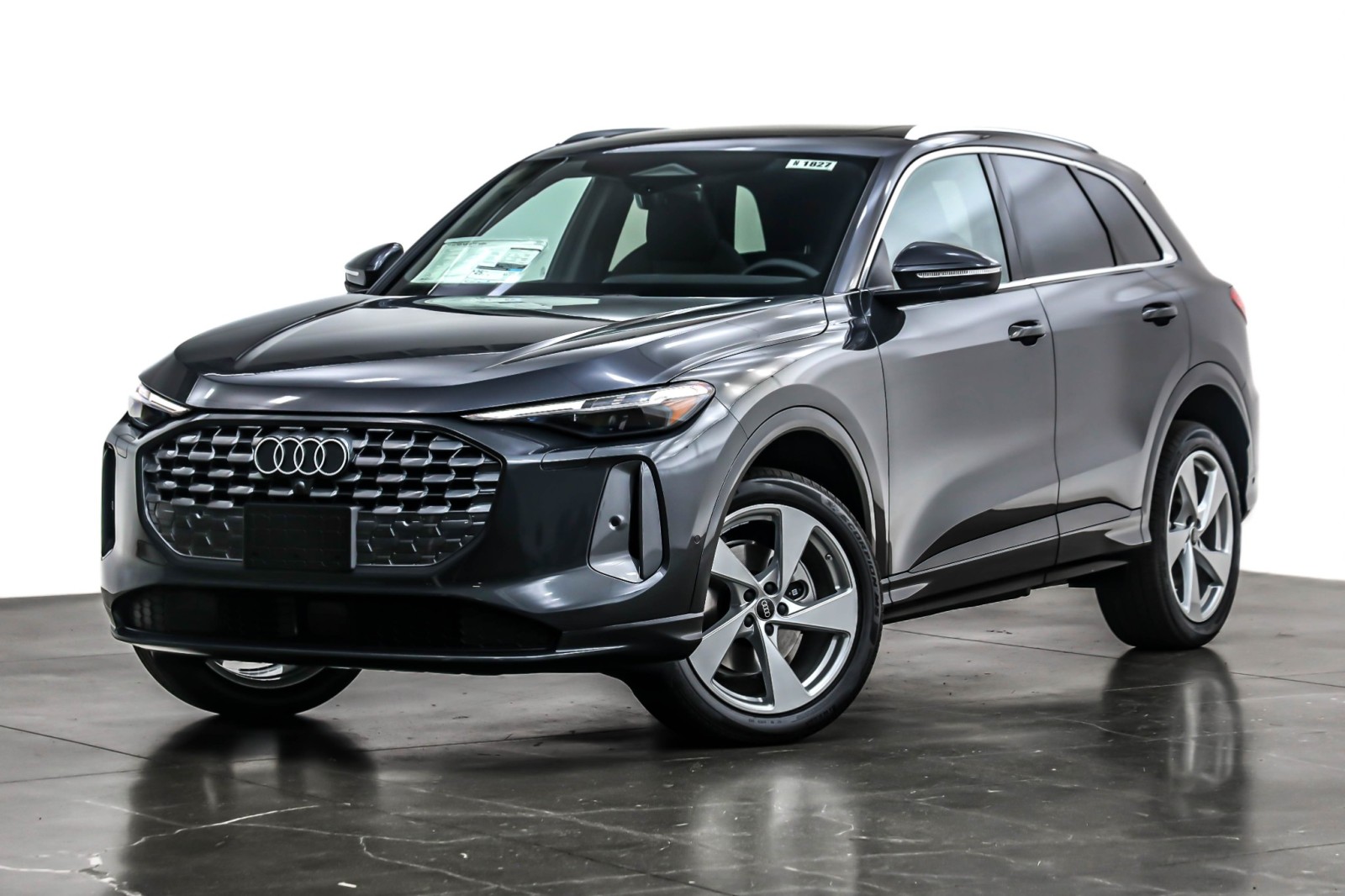 2025 Audi New Q5 Premium Plus's photo